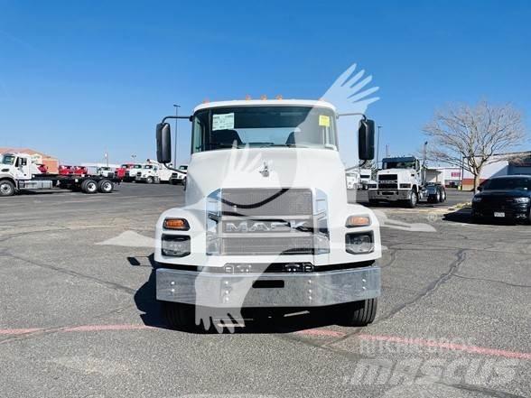 Mack MD6 Cab & Chassis Trucks