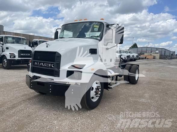 Mack MD6 Cab & Chassis Trucks