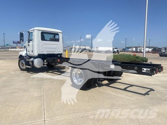 Mack MD6 Cab & Chassis Trucks