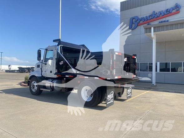 Mack MD6 Dump Trucks