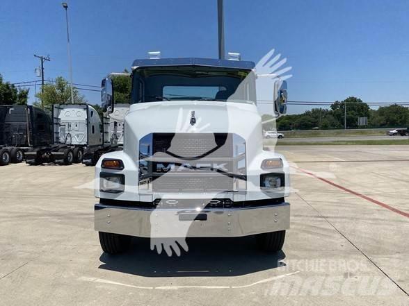 Mack MD7 Cab & Chassis Trucks