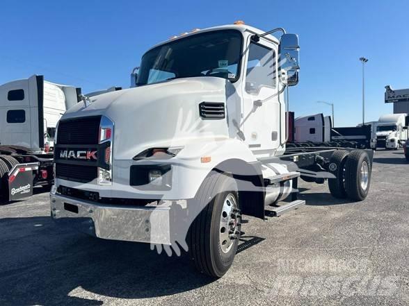 Mack MD7 Cab & Chassis Trucks
