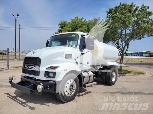 Mack MD7 Tank Trucks
