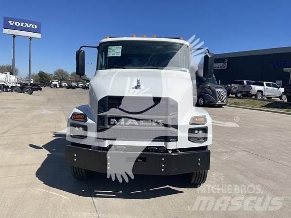 Mack MD7 Dump Trucks