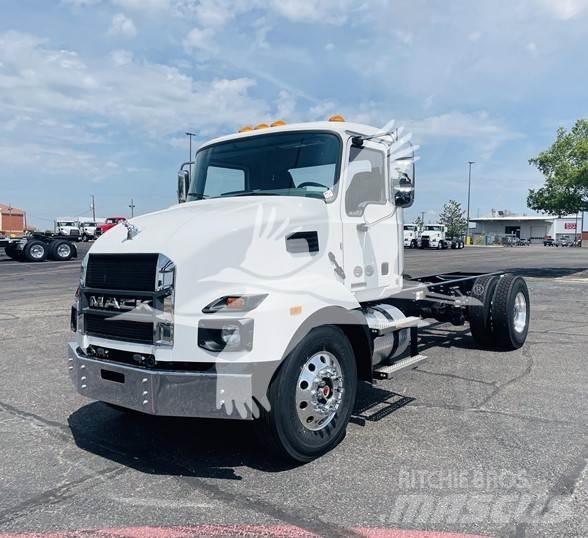 Mack MD7 Cab & Chassis Trucks