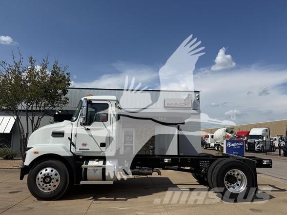 Mack MD7 Cab & Chassis Trucks