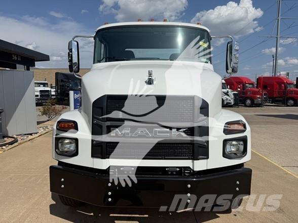 Mack MD7 Cab & Chassis Trucks