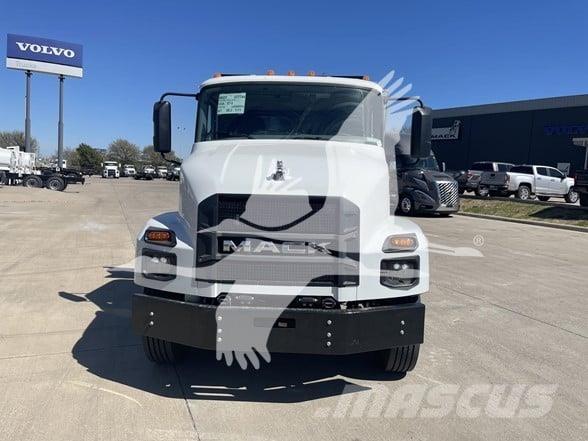 Mack MD7 Dump Trucks