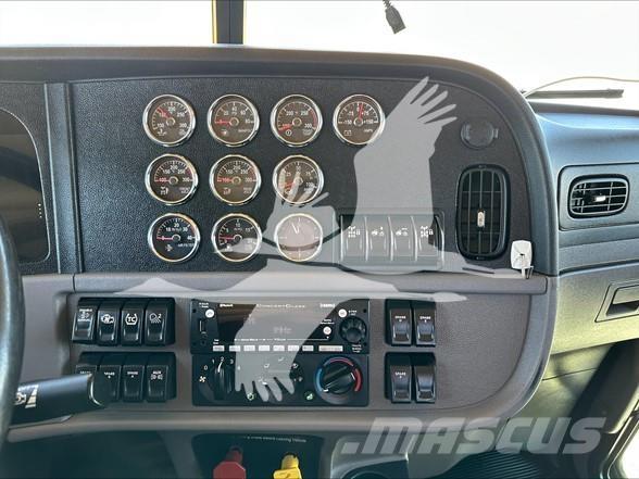 Peterbilt 389 Conventional Trucks / Tractor Trucks