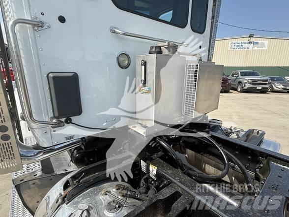 Peterbilt 567 Conventional Trucks / Tractor Trucks
