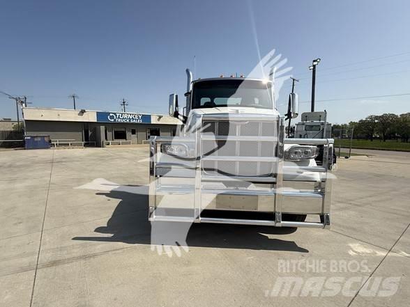 Peterbilt 567 Conventional Trucks / Tractor Trucks