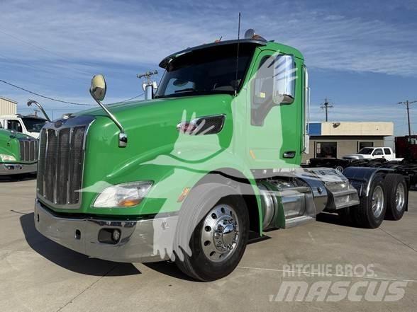 Peterbilt 579 Conventional Trucks / Tractor Trucks