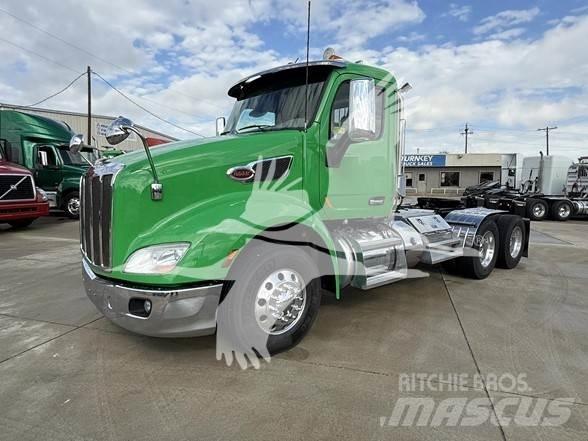Peterbilt 579 Conventional Trucks / Tractor Trucks