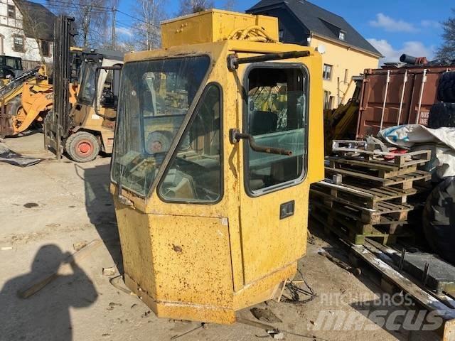 CAT 992 C Forestry Cabin
