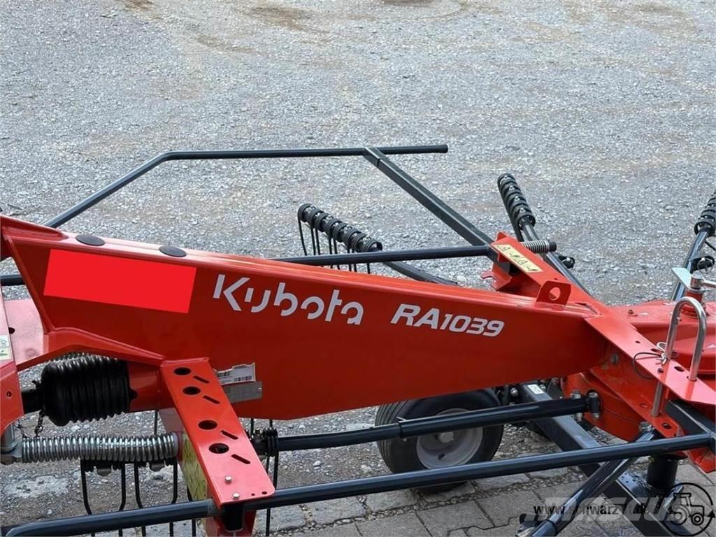 Kubota RA 1039 Swathers \ Windrowers