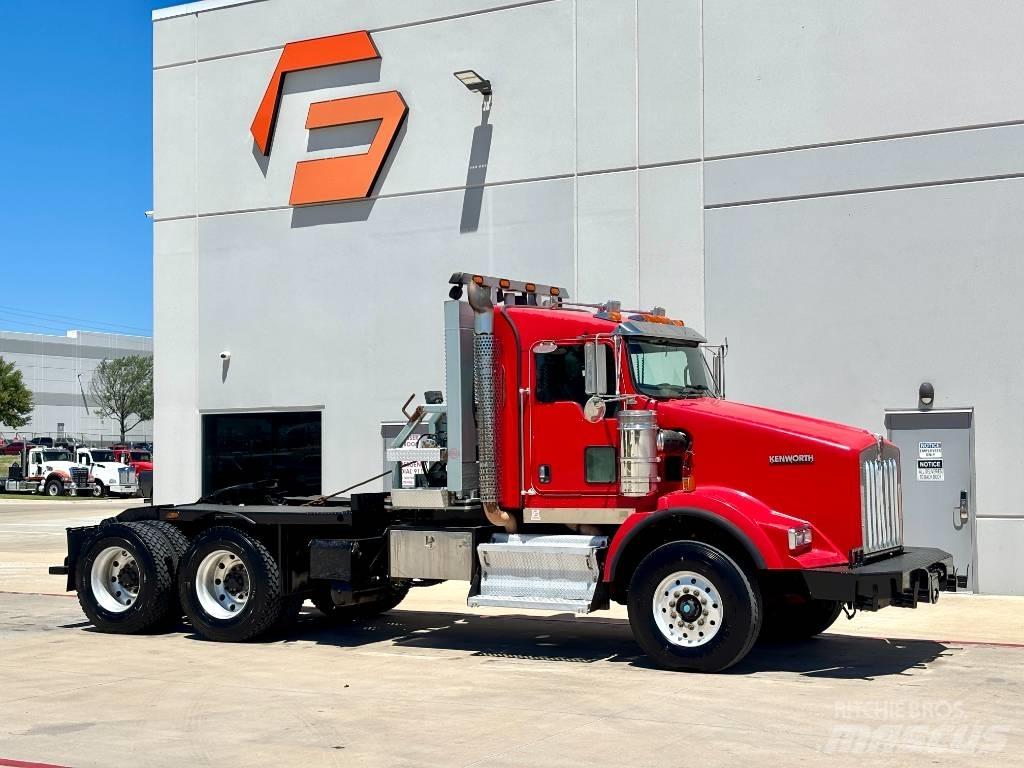Kenworth T 800 Tow Trucks / Wreckers