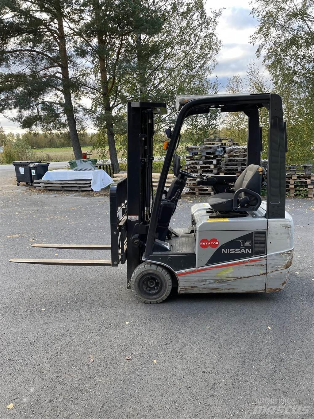 Nissan 15 Electric Forklifts