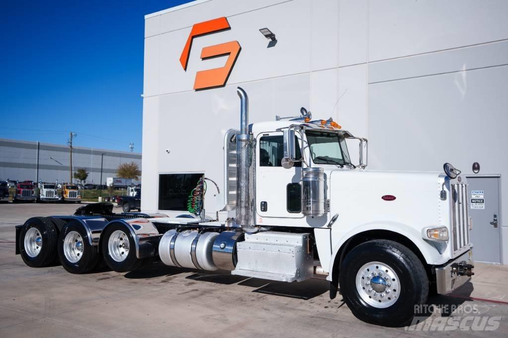Peterbilt 388 Conventional Trucks / Tractor Trucks