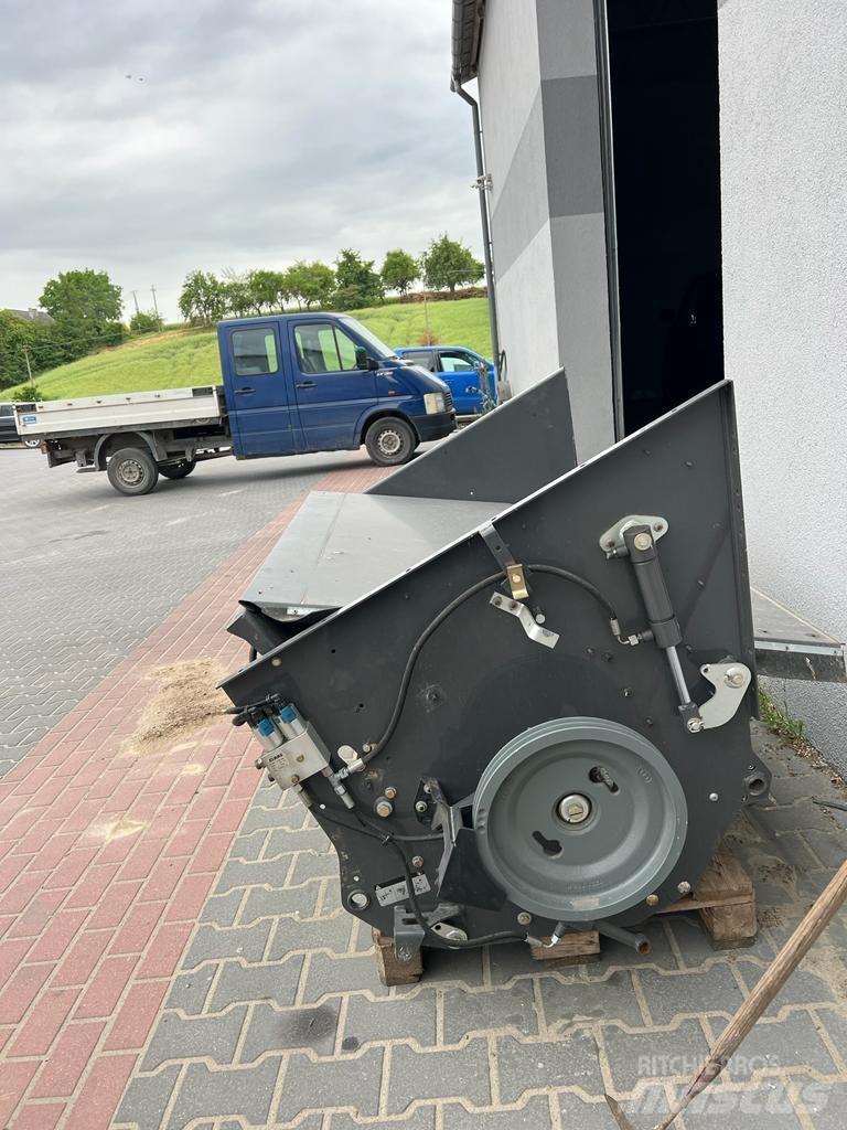 Claas Lexion 750 Combine Attachments