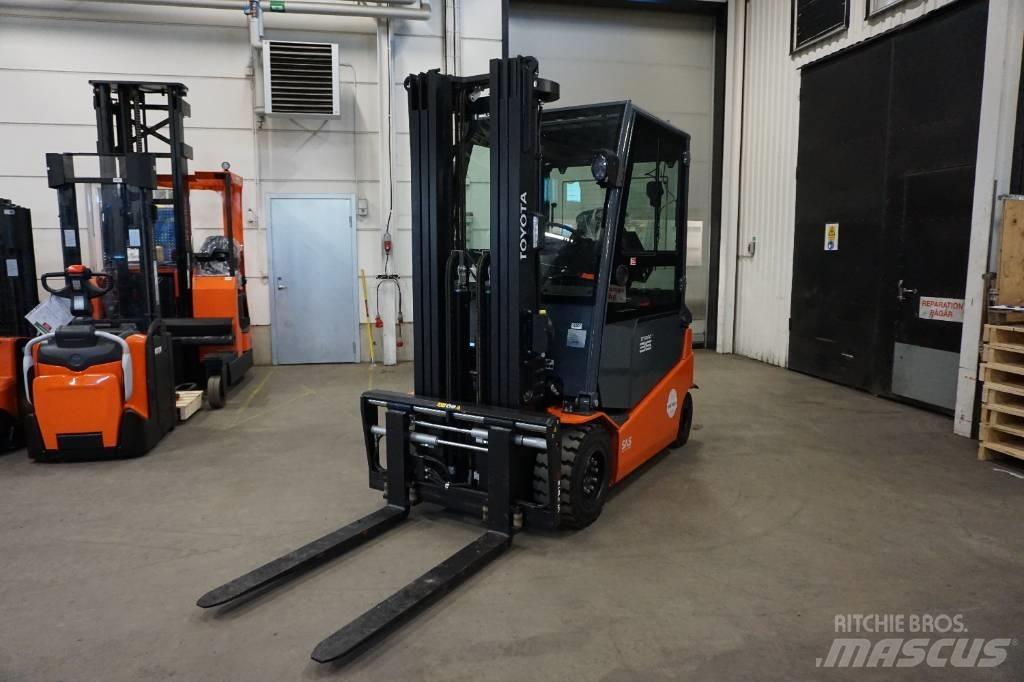 Toyota 8FBMT35 Electric Forklifts