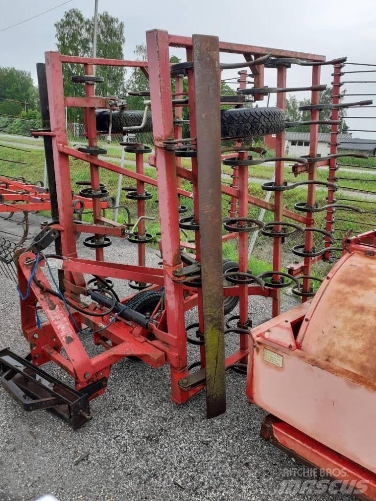 VM 45 J Harrows