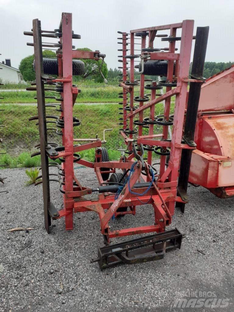 VM 45 J Harrows