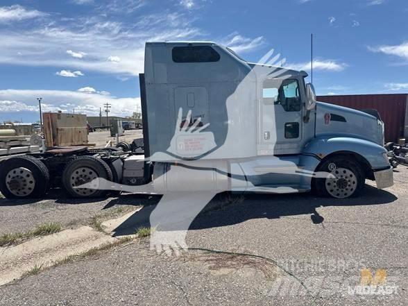 Kenworth T660 Conventional Trucks / Tractor Trucks