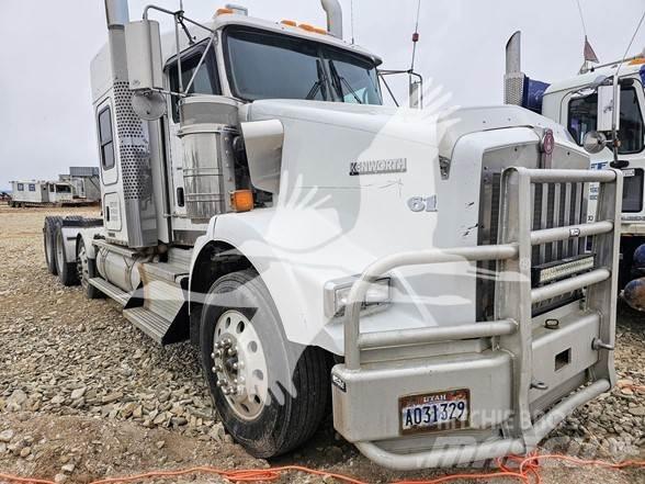 Kenworth T800 Conventional Trucks / Tractor Trucks