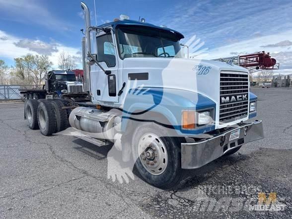 Mack CH613 Conventional Trucks / Tractor Trucks