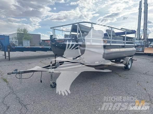  PONTOON BOAT Other