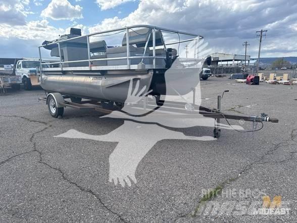  PONTOON BOAT Other