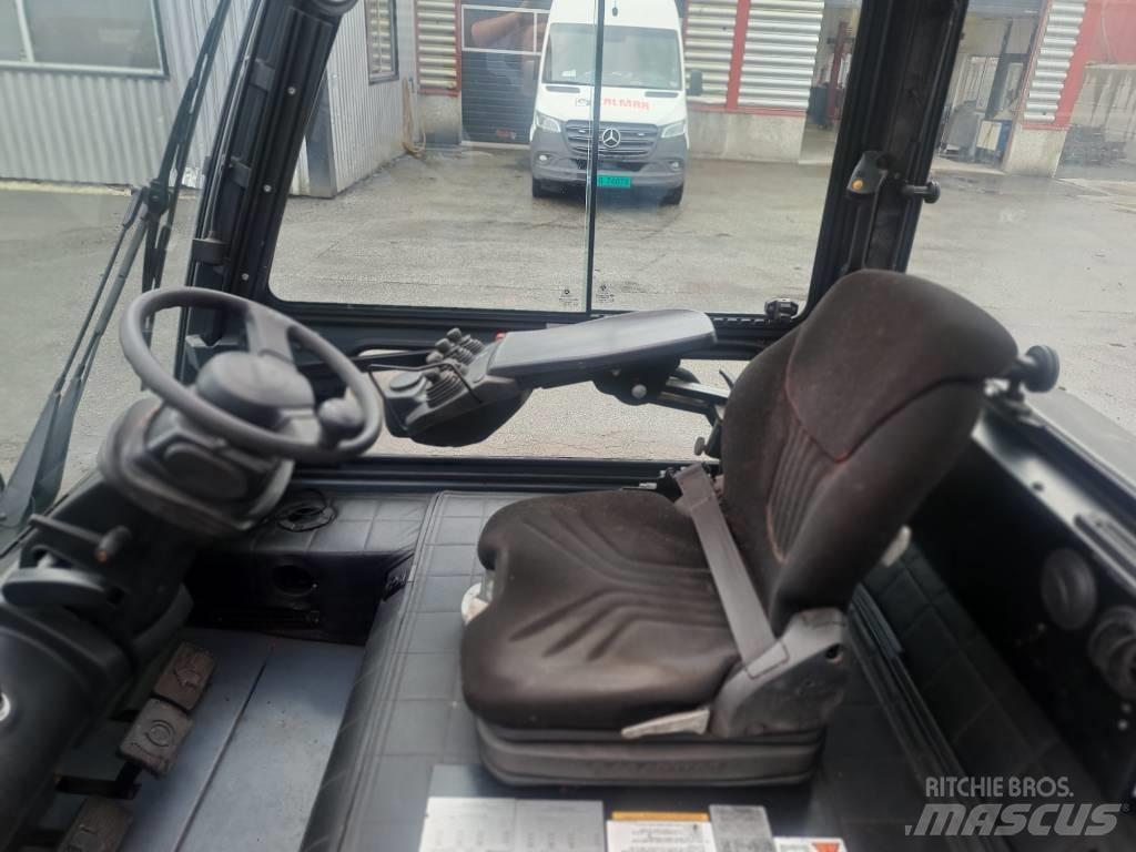 Toyota 8fbmt35 Electric Forklifts