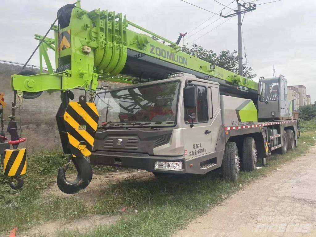 Zoomlion ZTC550V Crawler Cranes
