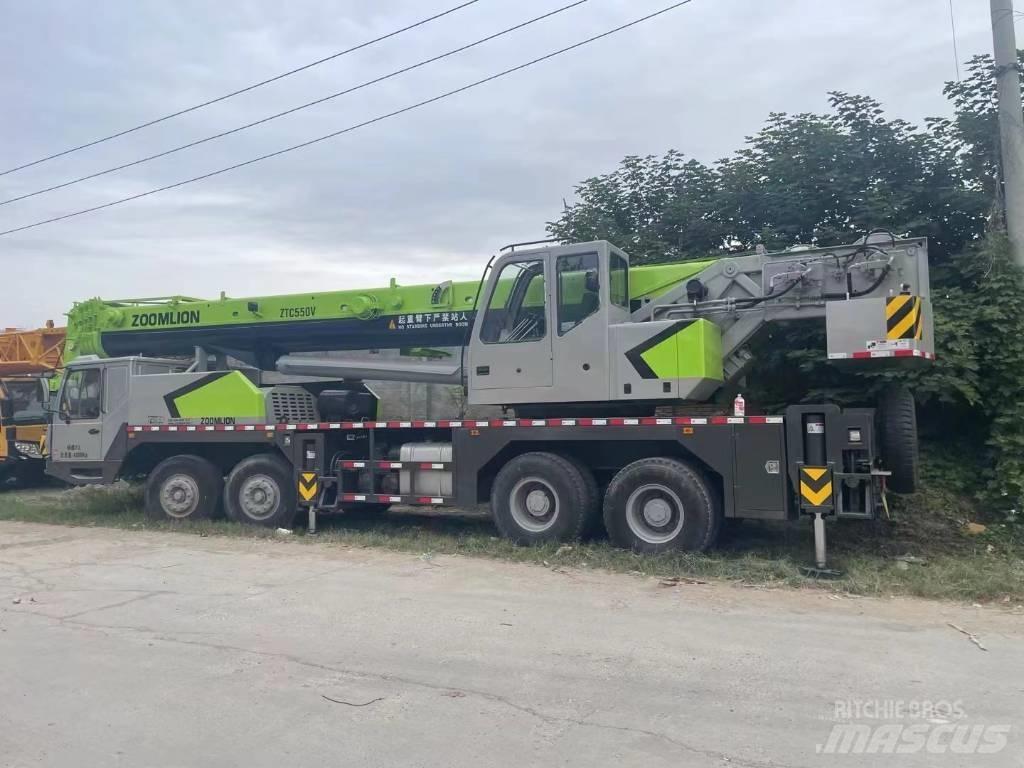 Zoomlion ZTC550V Crawler Cranes