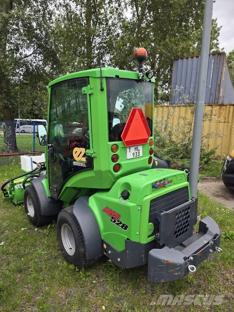 Avant 528 Multi purpose loaders