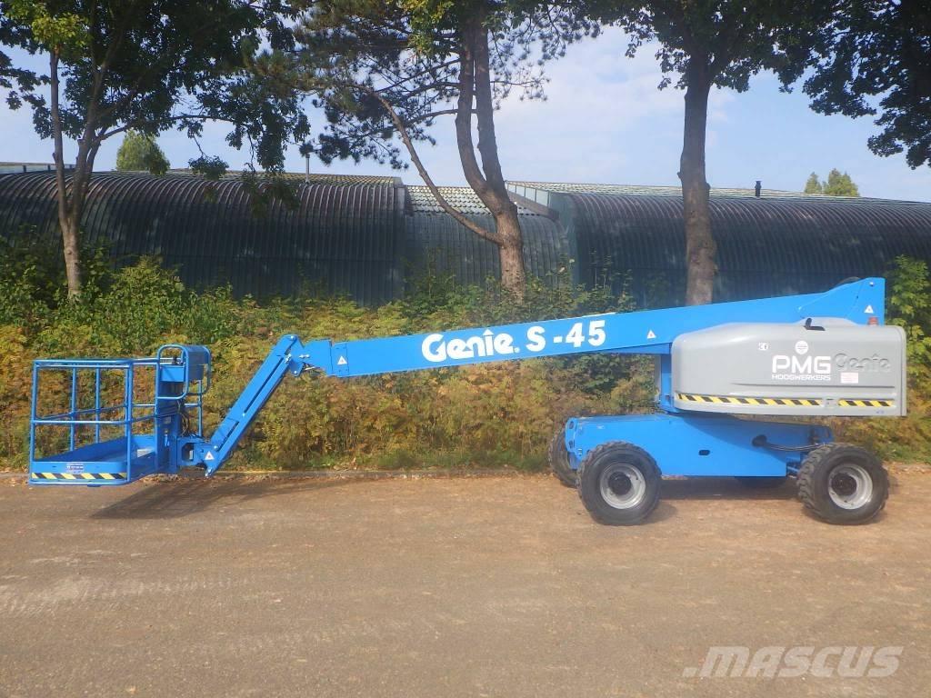 Genie S45 Telescopic boom lifts