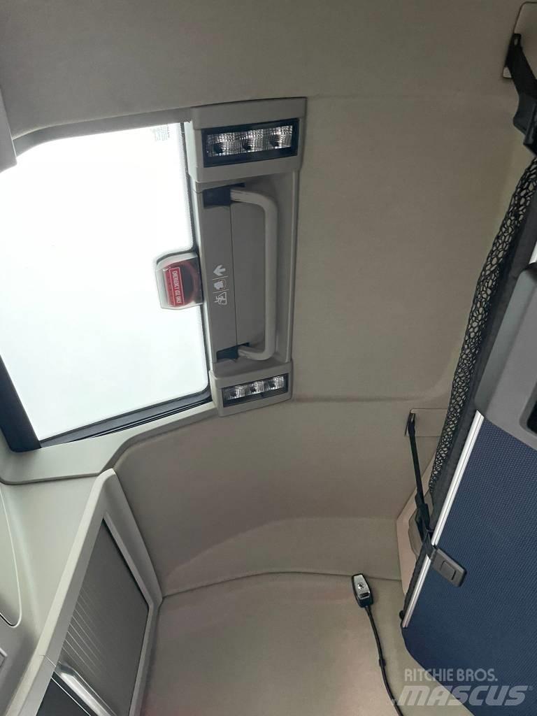 Volvo FH 500 Conventional Trucks / Tractor Trucks