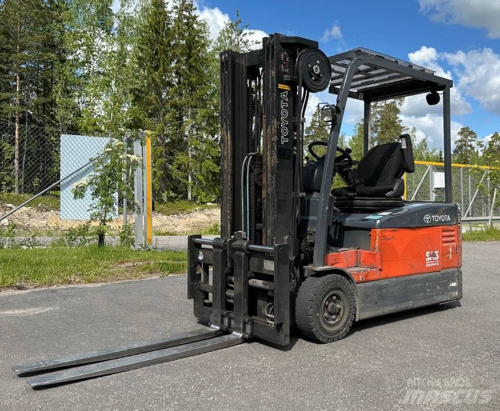 Toyota 7 FBEF 16 Electric Forklifts