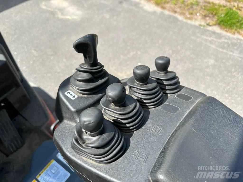 Toyota 7 FBEF 16 Electric Forklifts