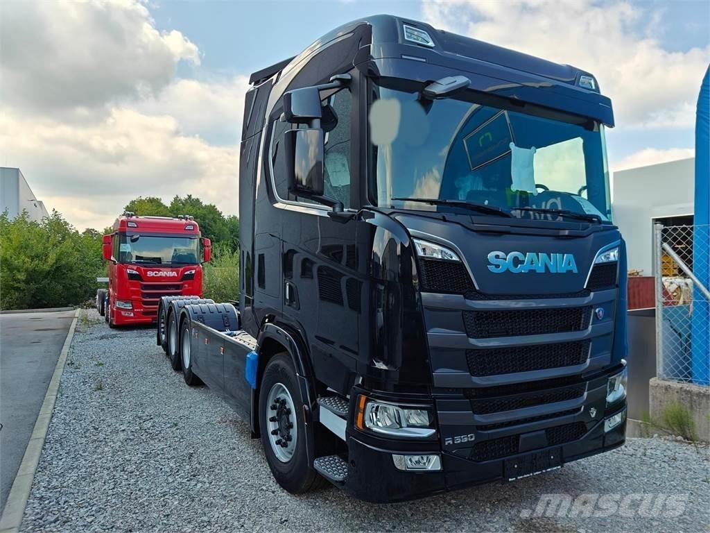 Scania R590 8x4 Hook lift trucks