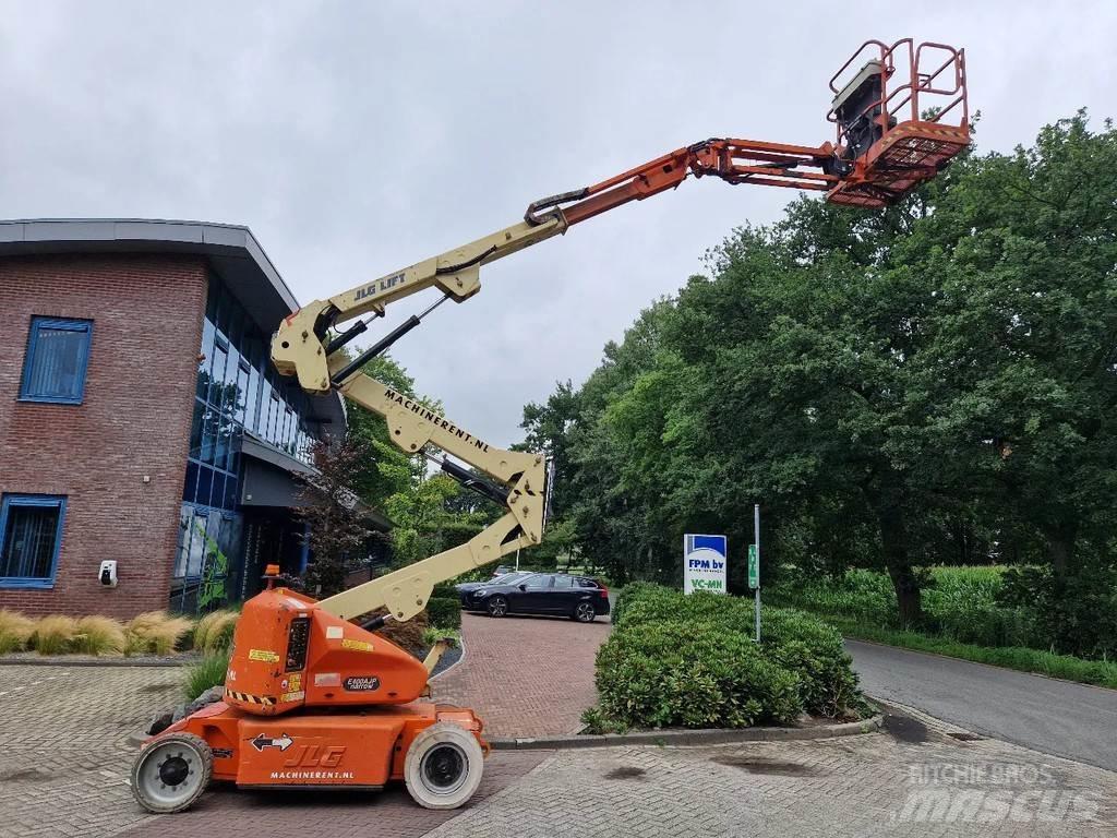 JLG E400AJPN Articulated boom lifts