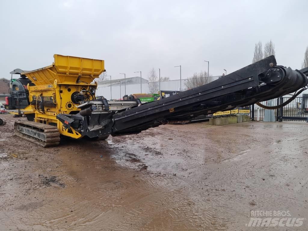 Tana Shark 440DT eco Waste / Recycling & Quarry Attachments