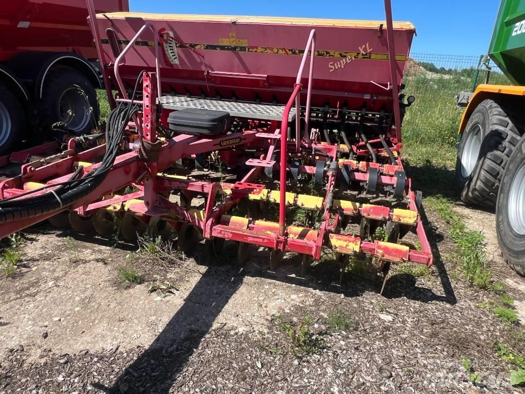 Väderstad Rapid400C Drills