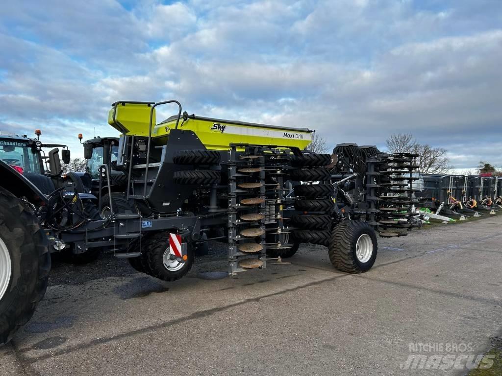  SKY MAXIDRILL Farm Drills