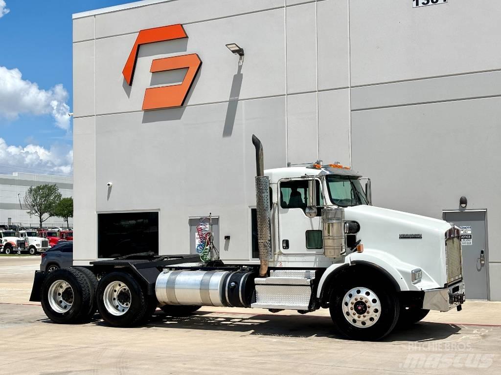 Kenworth T 800 Conventional Trucks / Tractor Trucks