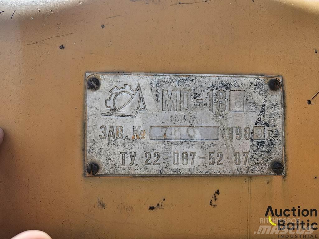  T - 130 Crawler dozers
