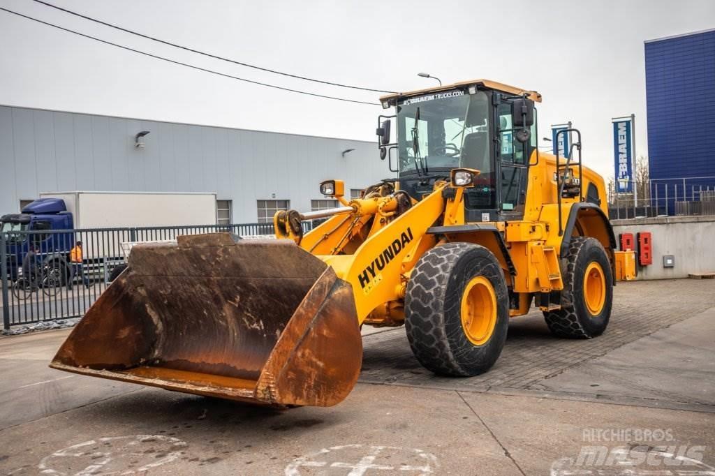 Hyundai HL955XT Wheel Loaders