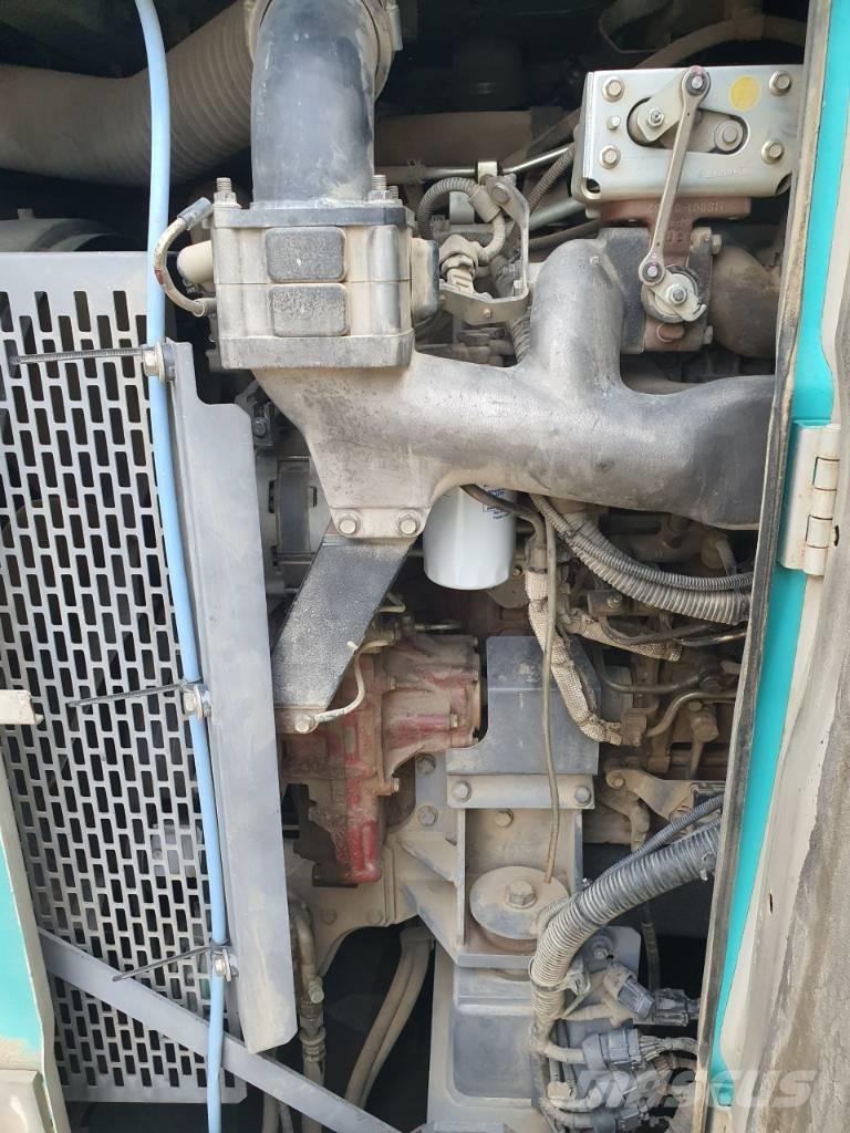 Kobelco BMS1000 Crawler Cranes