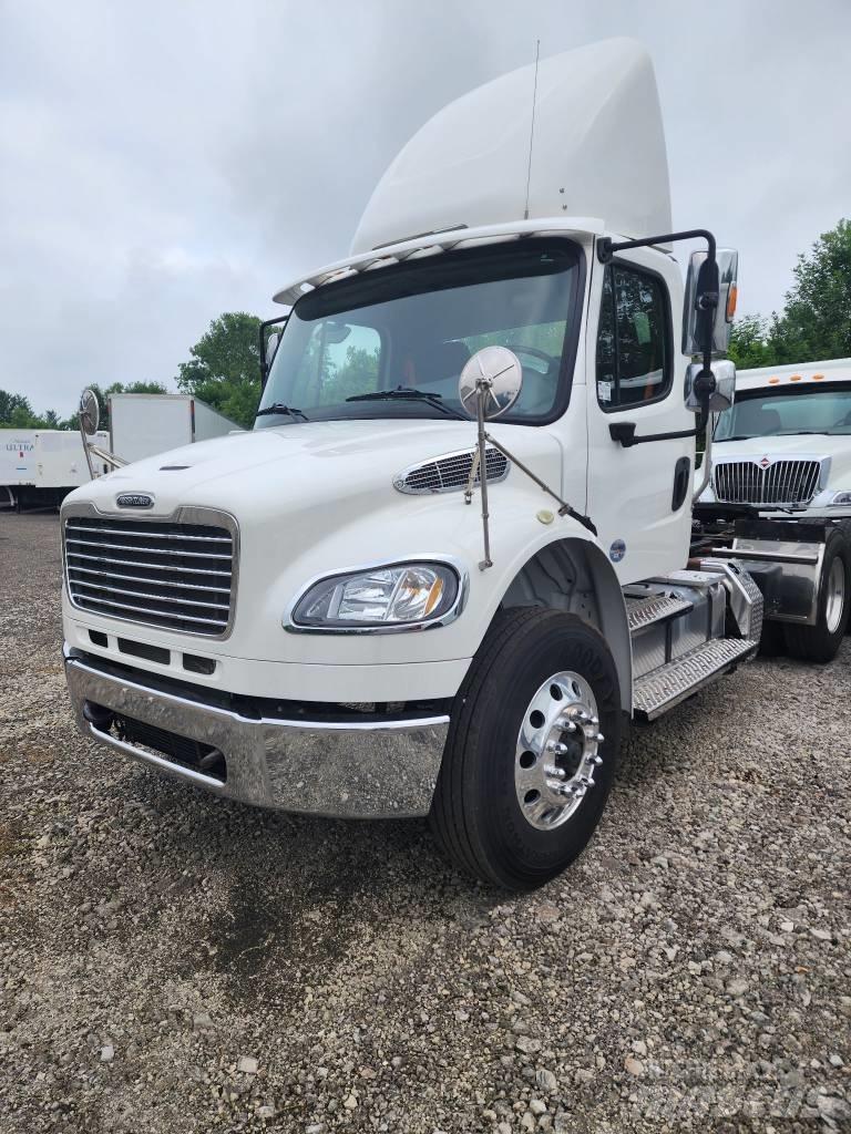 Freightliner M2 Conventional Trucks / Tractor Trucks