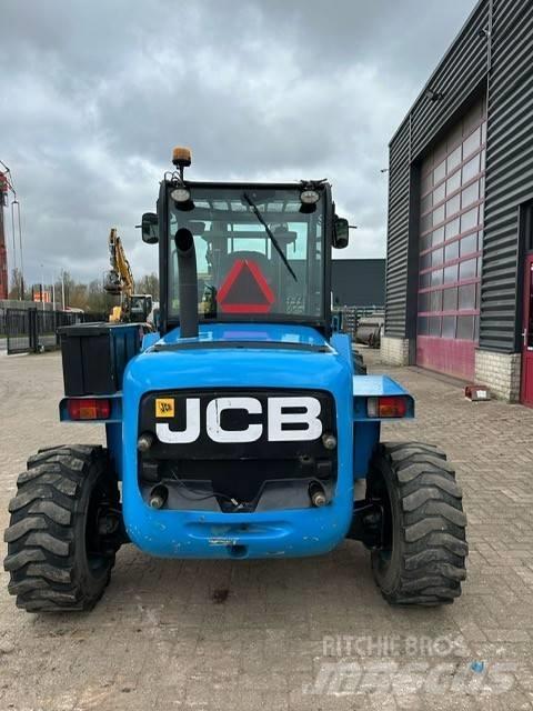 JCB 930-4 Rough Terrain Trucks